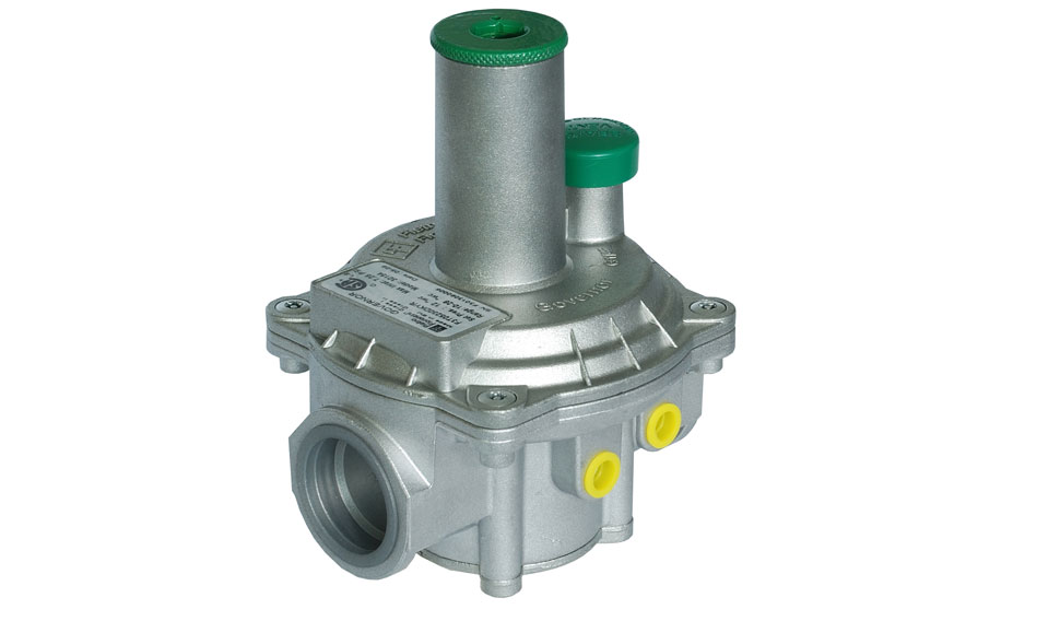 DETENDEUR FILTRE DN15 300/37MBAR HD = 20 M3/H [31-70] F/F 1/2" E=120 NF404